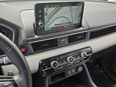 Used 2023 Honda Pilot Touring image 21