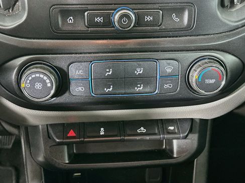 Used 2018 Chevrolet Colorado W/T RWD image 22