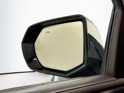 Used 2024 Chevrolet Tahoe Premier image 16