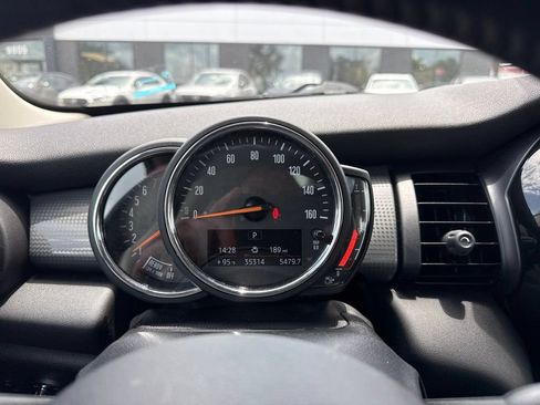 Used 2020 MINI Cooper 2-Door Hardtop FWD image 2