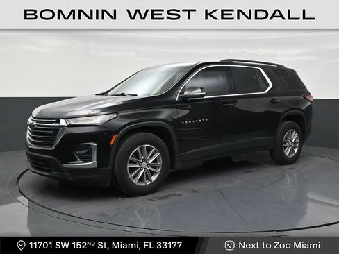 Used 2023 Chevrolet Traverse LT FWD image 1