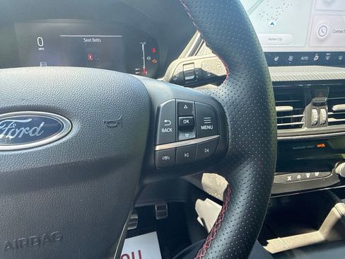 Used 2024 Ford Escape ST-Line w/ Tech Pack #1 AWD/4WD image 17