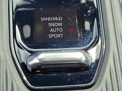 Certified 2026 Jeep Cherokee Limited AWD/4WD image 27
