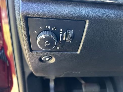 Used 2019 Jeep Grand Cherokee Limited AWD/4WD image 17