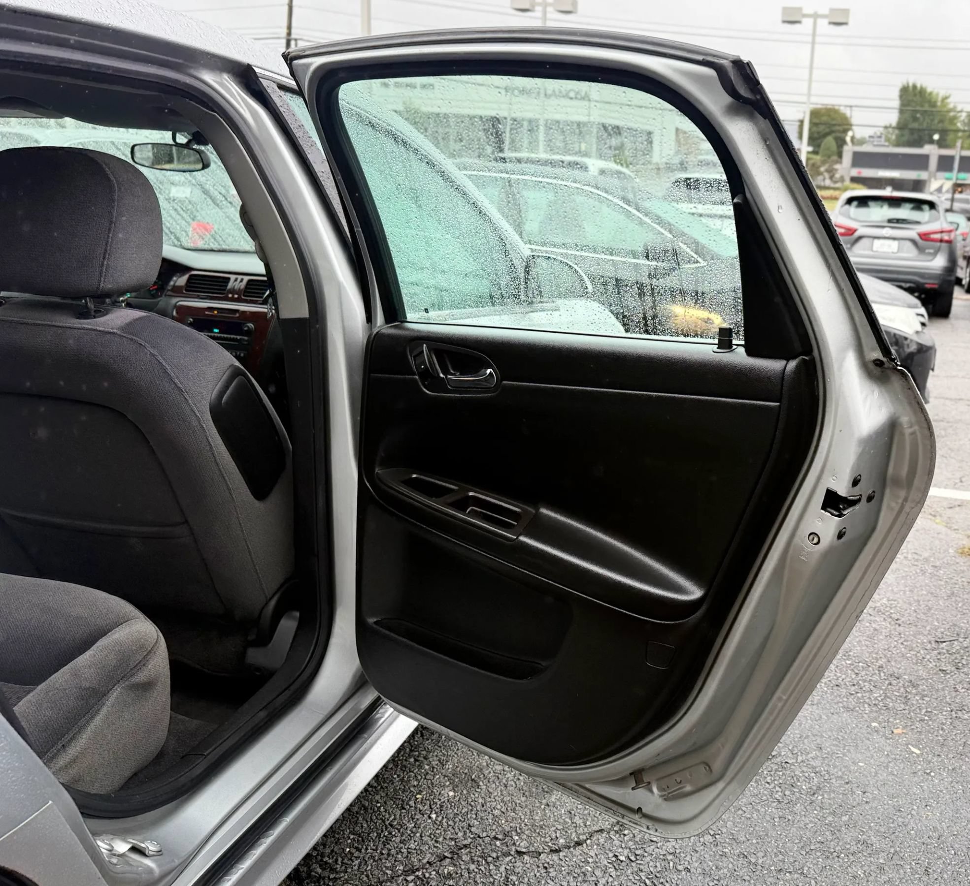 Used 2010 Chevrolet Impala LS FWD image 24