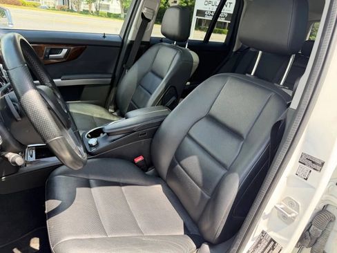 Used 2015 Mercedes-Benz GLK 350 4MATIC w/ Premium 1 Package image 16