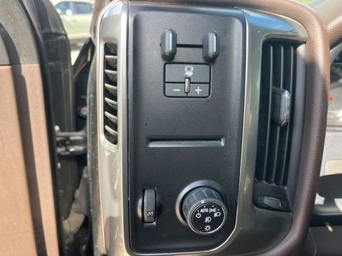 Used 2015 Chevrolet Silverado 1500 LT w/ LT Convenience Package image 14