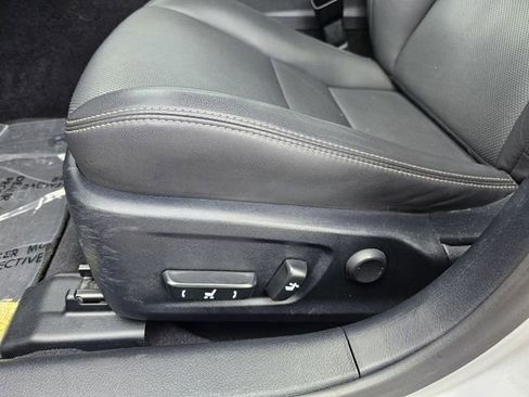 Used 2017 Lexus IS 200t image 14