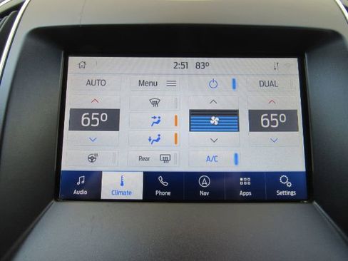 Used 2020 Ford Edge Titanium image 51