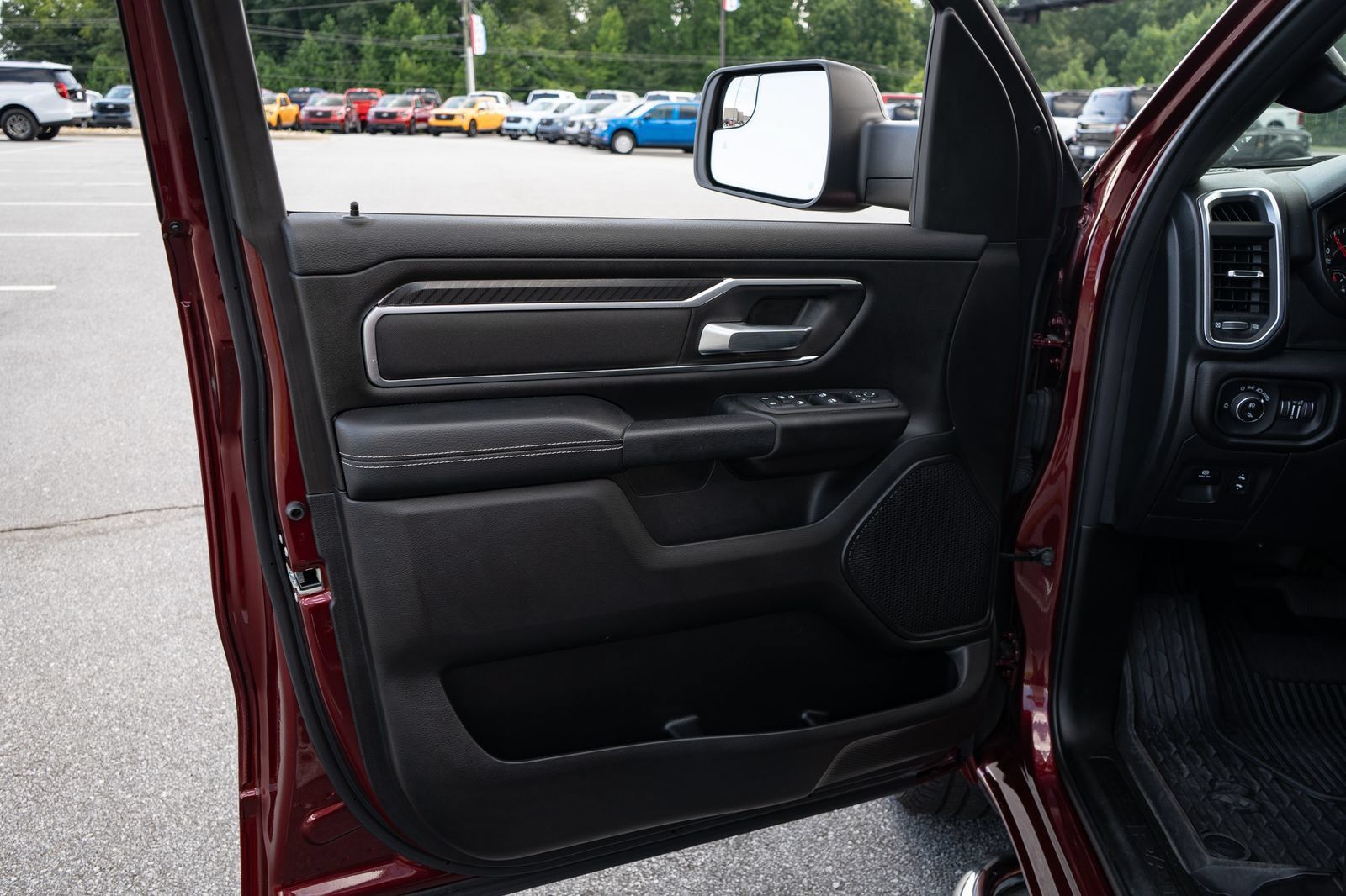 Used 2025 RAM 1500 Big Horn AWD/4WD image 16