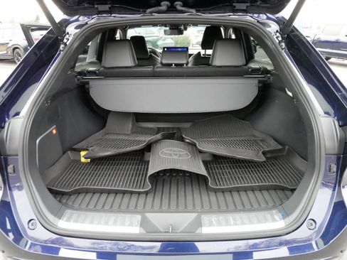 New 2024 Toyota Venza Limited image 18