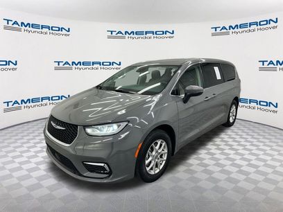 Used 2023 Chrysler Pacifica Touring-L
