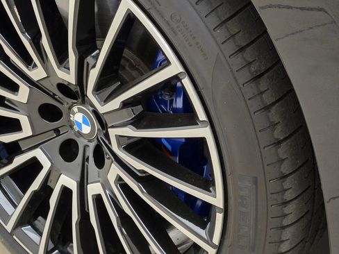 Used 2025 BMW 760i xDrive w/ Executive Package AWD/4WD image 14