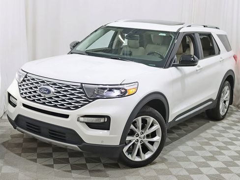 Used 2022 Ford Explorer Platinum w/ Equipment Group 601A AWD/4WD image 5