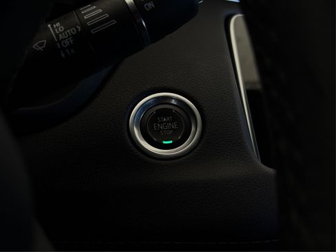 Certified 2021 Cadillac XT4 Premium Luxury w/ LPO, Radiant Package image 28