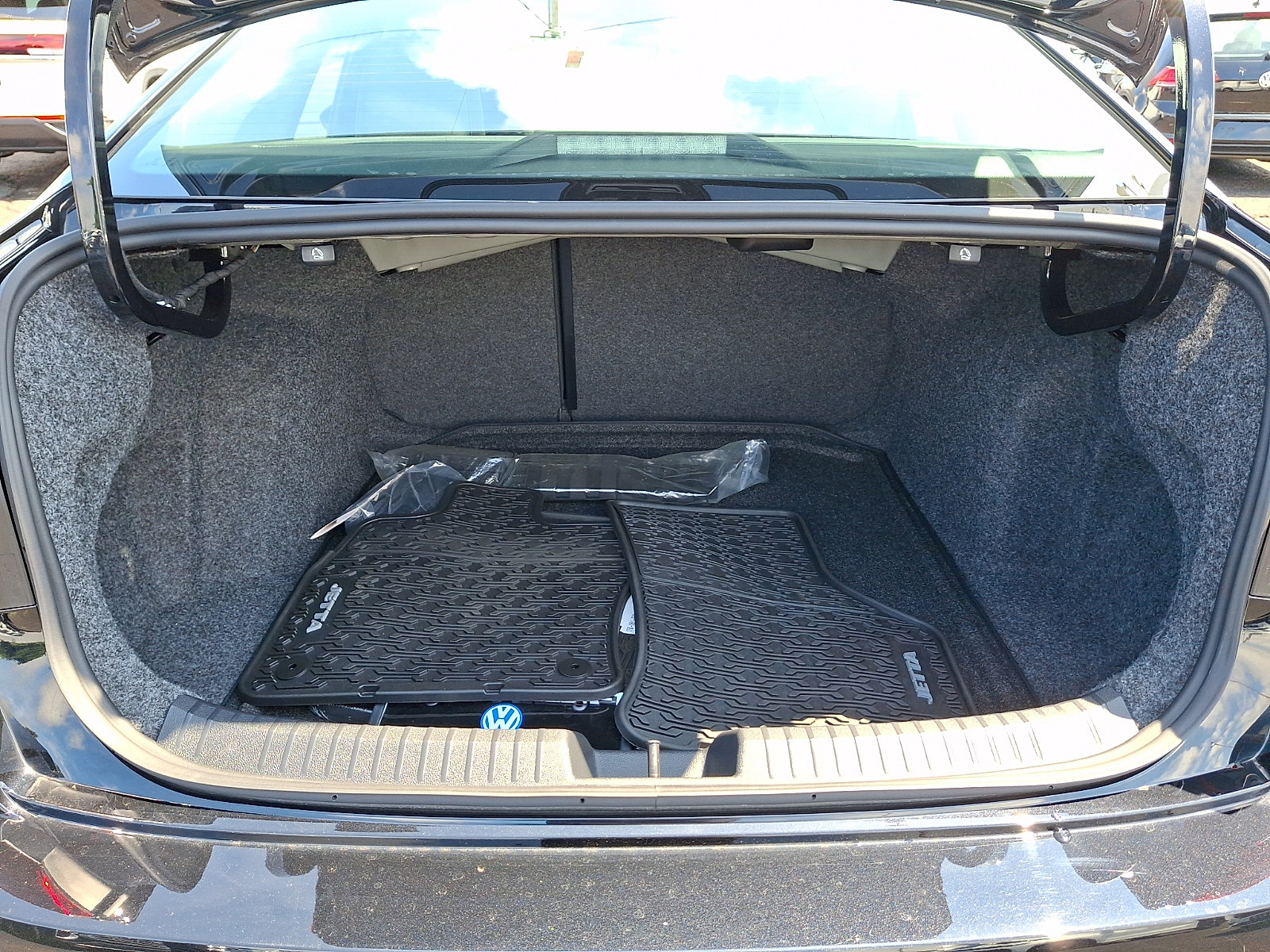Certified 2026 Volkswagen Jetta SEL FWD image 28