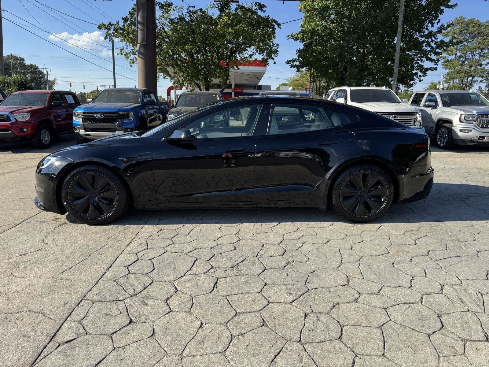 Used 2022 Tesla Model S Standard Range AWD/4WD image 9