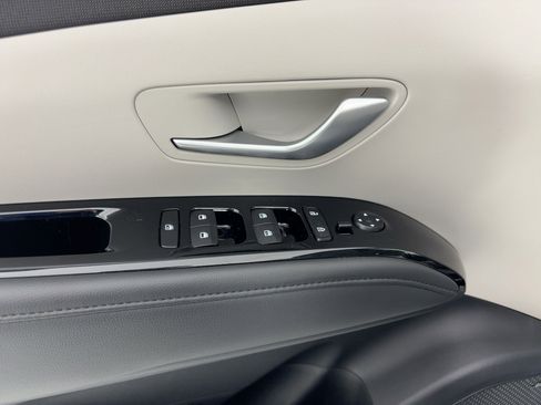 Used 2024 Hyundai Tucson Limited image 13