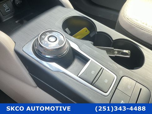Used 2022 Ford Escape SE w/ Convenience Package FWD image 23
