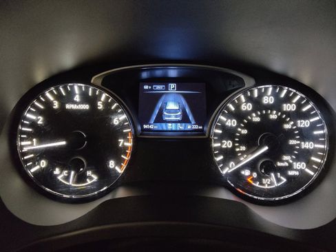 Used 2020 Nissan Pathfinder SL image 23