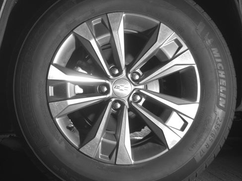 Used 2025 Chevrolet Equinox LT image 14