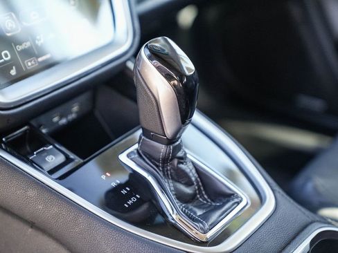 Certified 2022 Subaru Outback Limited XT image 21