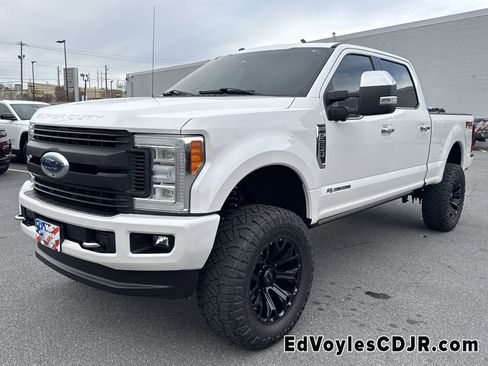 Used 2017 Ford F250 Platinum w/ Platinum Ultimate Package image 8