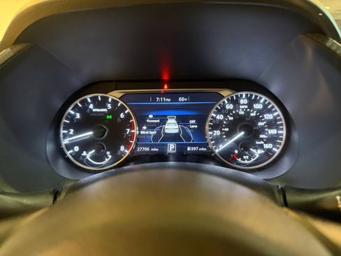 Used 2025 Nissan Sentra SV FWD image 38