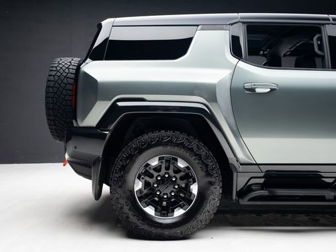 Used 2024 GMC Hummer EV 3X w/ Extreme Off-Road Package AWD/4WD image 37
