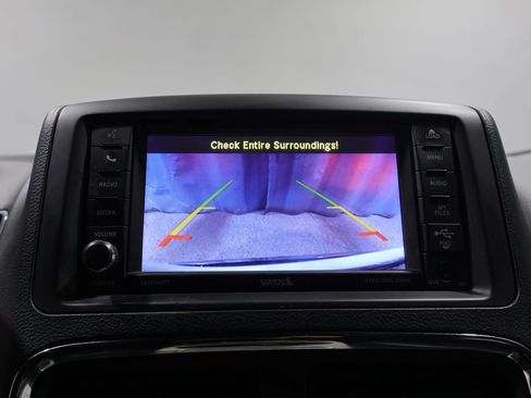 Used 2019 Dodge Grand Caravan SXT w/ Driver Convenience Group FWD image 25