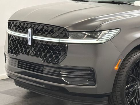 New 2025 Lincoln Navigator Black Label AWD/4WD image 2