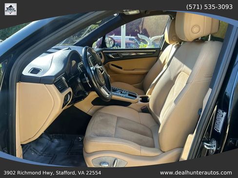 Used 2018 Porsche Macan AWD/4WD image 21
