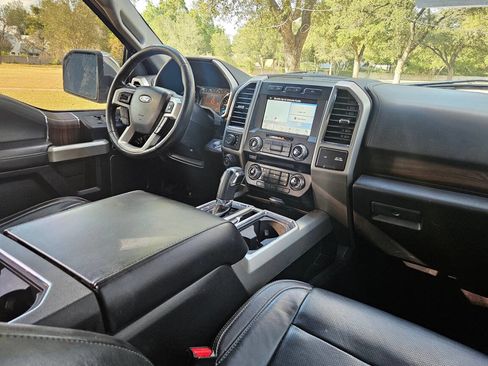 Used 2017 Ford F150 Lariat w/ Equipment Group 502A Luxury image 17