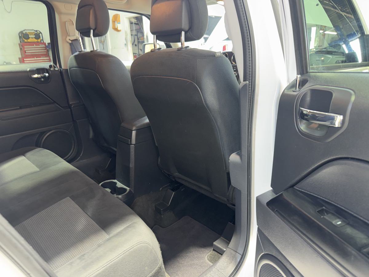 Used 2015 Jeep Patriot Sport w/ Power Value Group FWD image 23