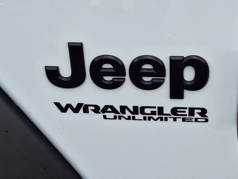 Used 2021 Jeep Wrangler Sport AWD/4WD image 31