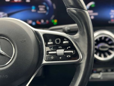 Used 2023 Mercedes-Benz GLA 250 4MATIC image 47