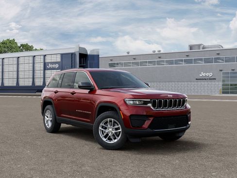 New 2026 Jeep Grand Cherokee Laredo X image 3