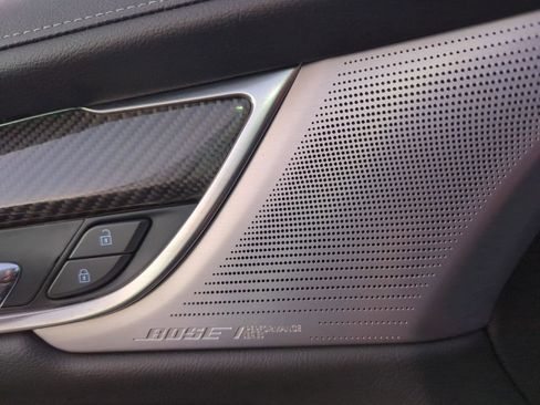 Used 2023 Cadillac XT6 Sport image 31