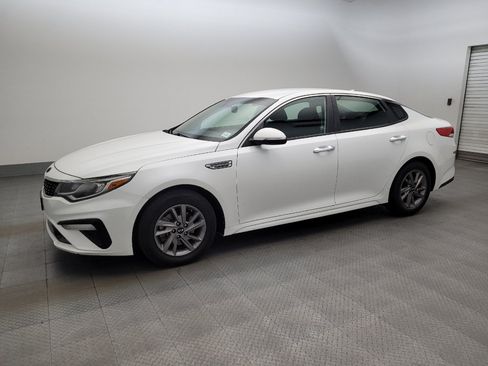 Used 2020 Kia Optima LX FWD image 2