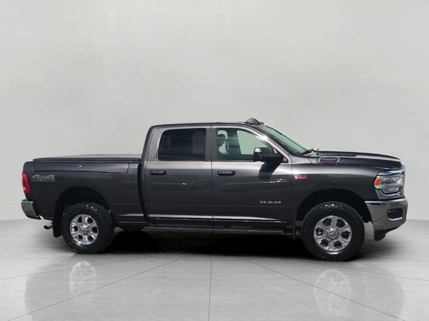 Used 2020 RAM 2500 Big Horn w/ Level 2 Equipment Group AWD/4WD image 3