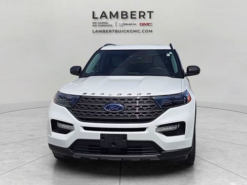 Used 2021 Ford Explorer XLT w/ Equipment Group 202A AWD/4WD image 8