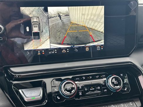 Used 2025 GMC Sierra 1500 AT4X image 31