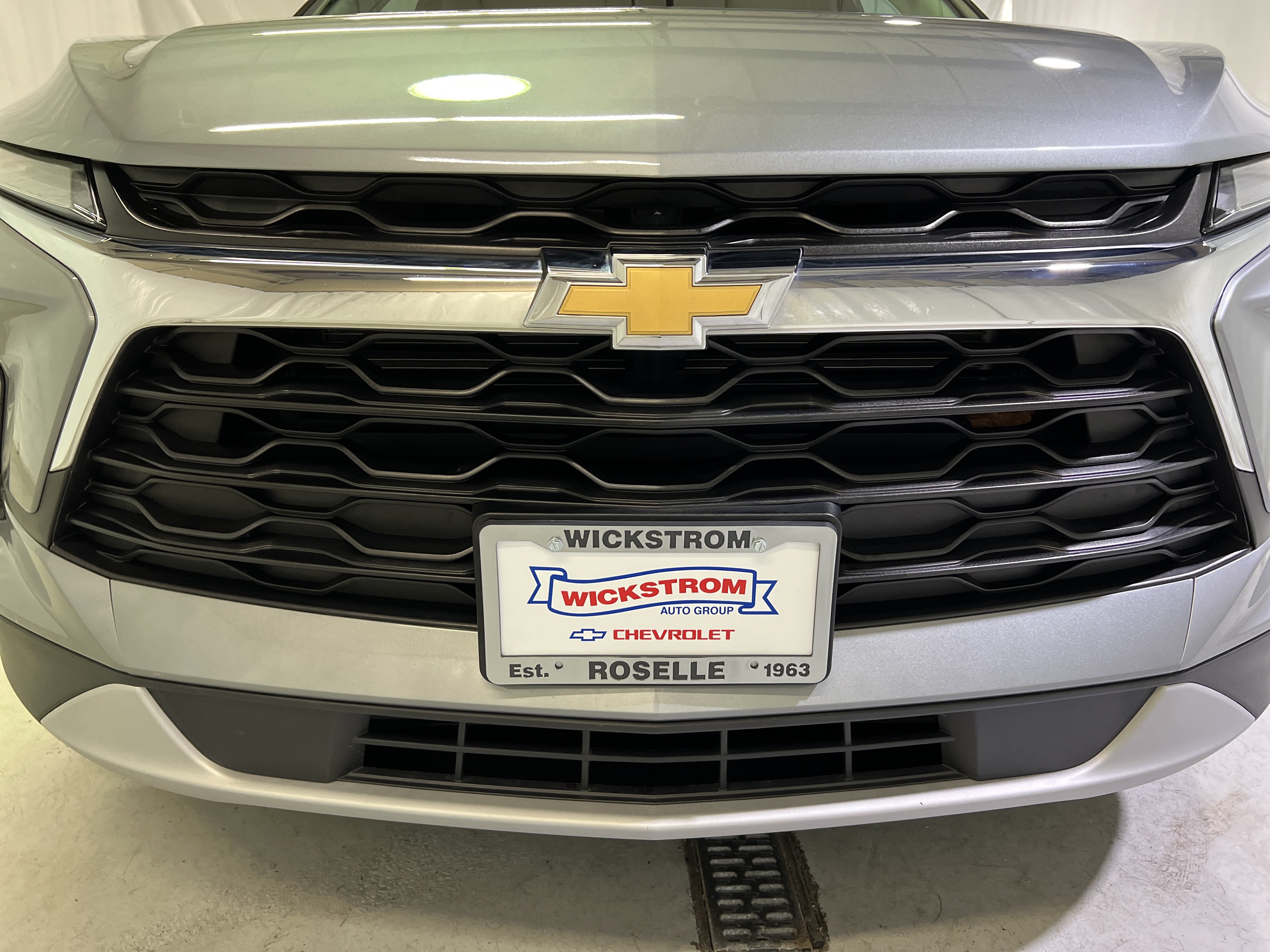 Used 2024 Chevrolet Blazer LT w/ Convenience Package FWD image 4