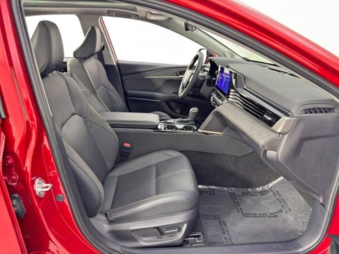 Used 2025 Toyota Camry XLE w/ Premium Plus Package image 15