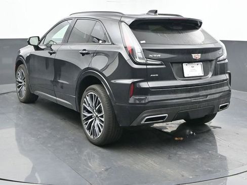 Used 2024 Cadillac XT4 Sport image 8