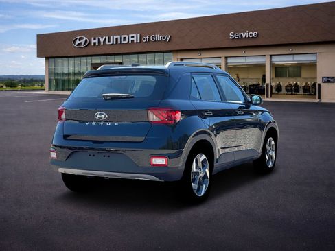 New 2026 Hyundai Venue SEL FWD image 7