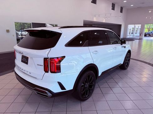 Used 2022 Kia Sorento SX AWD/4WD image 14