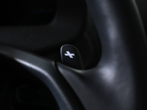 Used 2024 McLaren Artura RWD image 19
