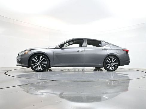 Used 2020 Nissan Altima 2.5 SR FWD image 45