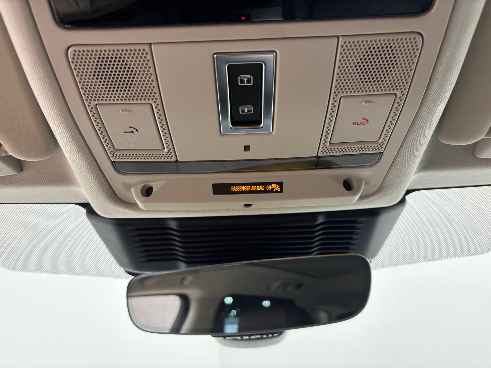 New 2024 Land Rover Discovery Sport S AWD/4WD image 12